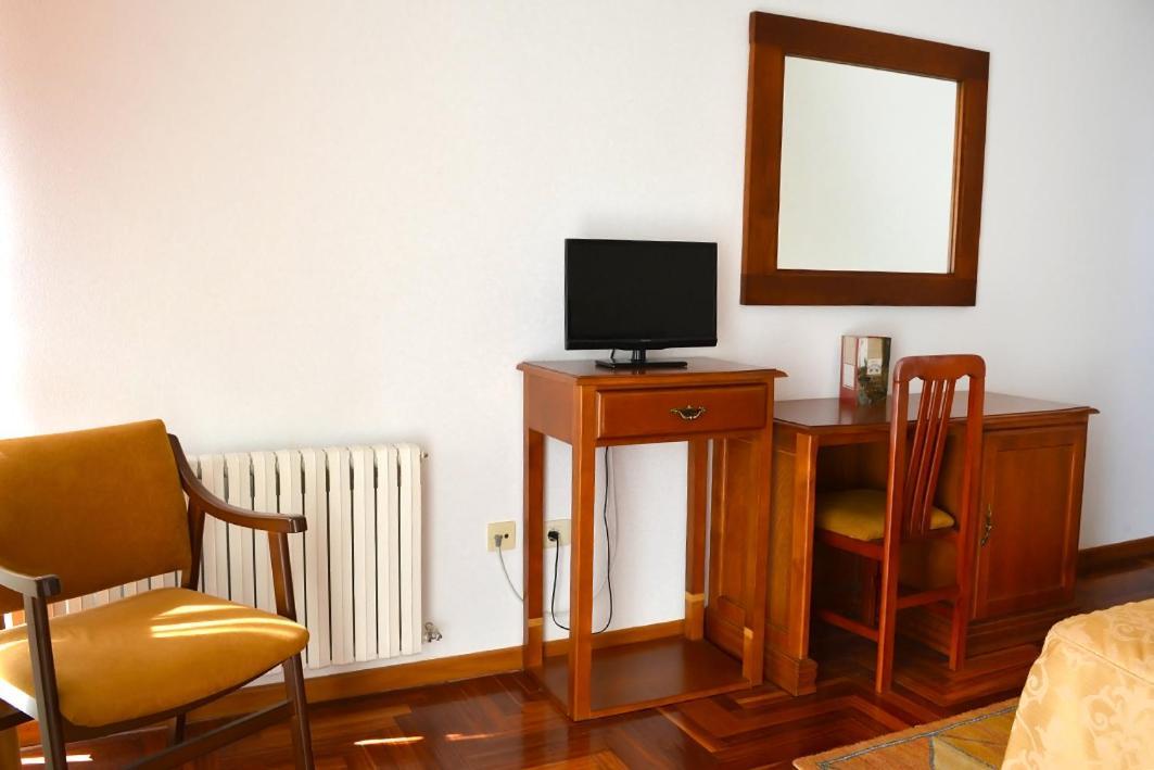 Hotel Os Caracoles Pereiro de Aguiar Dış mekan fotoğraf