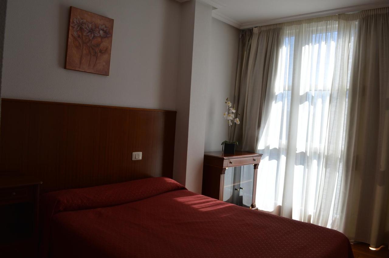Hotel Os Caracoles Pereiro de Aguiar Dış mekan fotoğraf