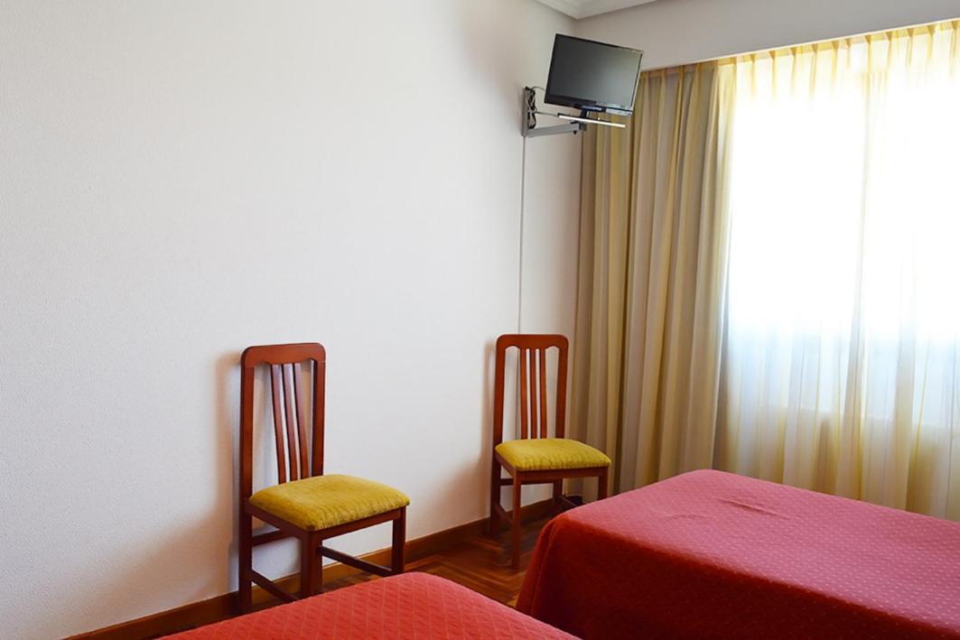 Hotel Os Caracoles Pereiro de Aguiar Dış mekan fotoğraf